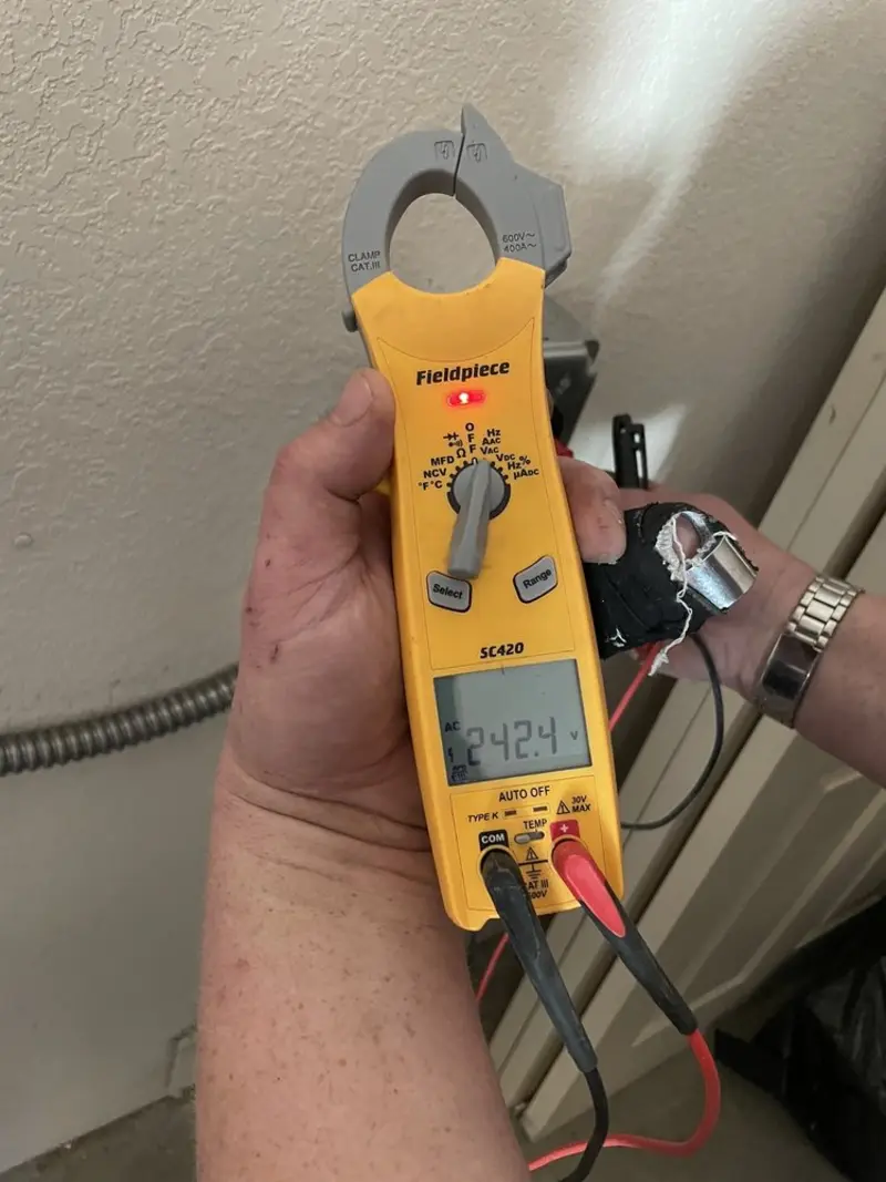 Voltage testing with clamp meter during Aluminum Wiring Replacement in Schenectady
